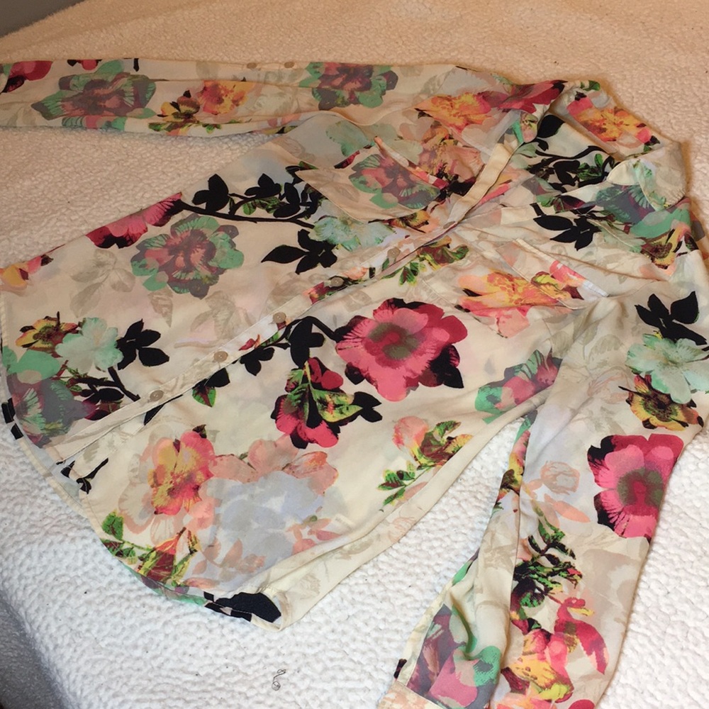 New York and company Hawaiian flowered blouse M